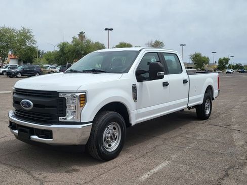 Used 2018 Ford F250 XL w/ Power Equipment Group RWD image 4