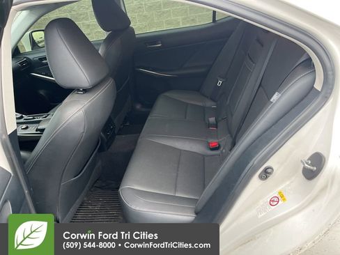 Used 2017 Lexus IS 300 300 w/ Premium Package image 8