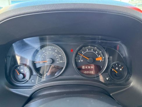 Used 2016 Jeep Patriot Latitude AWD/4WD image 14