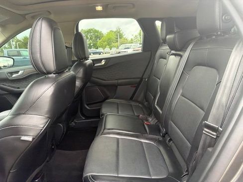 Used 2020 Ford Escape Titanium w/ Titanium Premium Package 2.0 AWD/4WD image 16