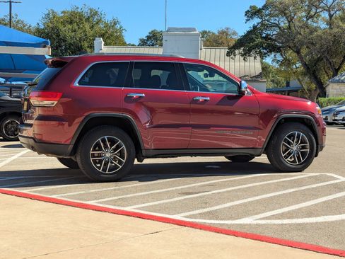 Used 2018 Jeep Grand Cherokee Limited image 4