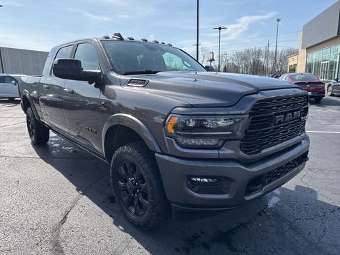 Used 2021 RAM 2500 Limited image 3