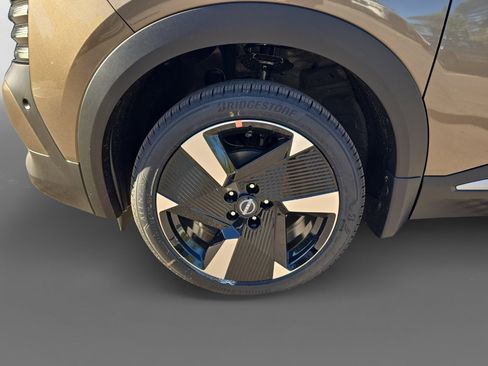 New 2026 Nissan Kicks SR w/ Cold Weather Package image 9