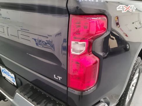 Used 2023 Chevrolet Silverado 1500 LT AWD/4WD image 10