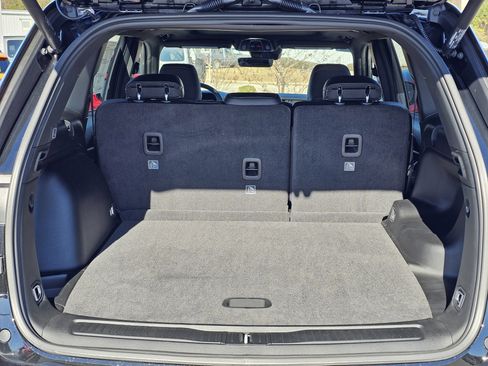 New 2025 Jeep Grand Cherokee Altitude image 11