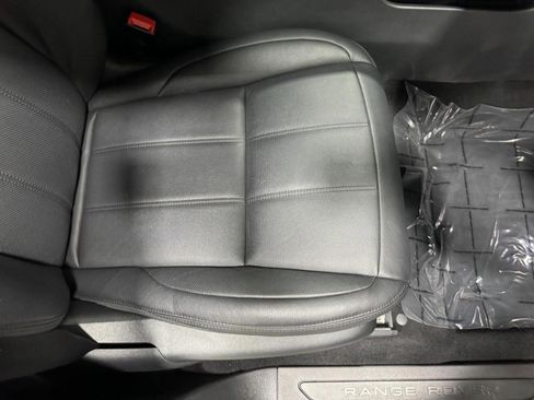 Used 2023 Land Rover Range Rover Evoque SE image 19