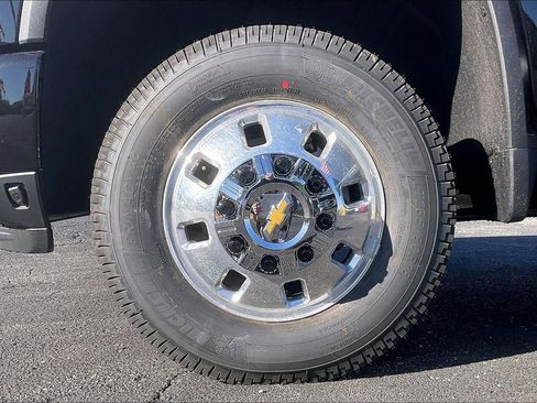 New 2026 Chevrolet Silverado 3500 High Country w/ High Country Premium Package AWD/4WD image 11
