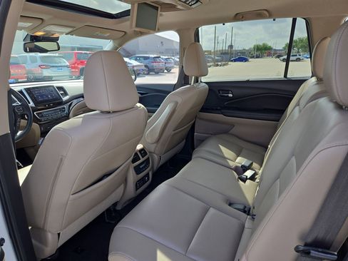 Used 2016 Honda Pilot Touring image 27
