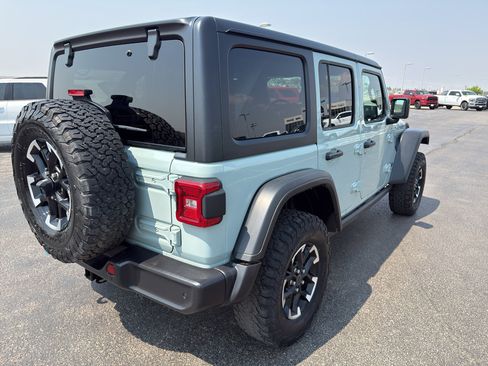 Used 2024 Jeep Wrangler Unlimited Rubicon 4xe w/ Technology Group AWD/4WD image 5