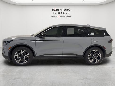 New 2026 Lincoln Nautilus Premier w/ Equipment Group 102A AWD/4WD image 2