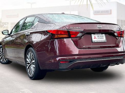 Used 2025 Nissan Altima 2.5 SV FWD image 29