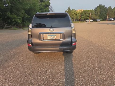 Used 2016 Lexus GX 460 Luxury w/ Preferred Accessory Package AWD/4WD image 13