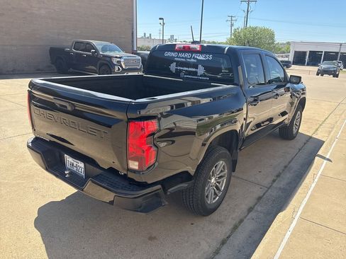 Used 2023 Chevrolet Colorado LT image 3