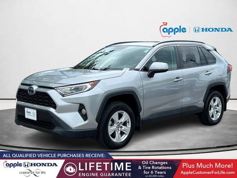 Used 2021 Toyota RAV4 XLE w/ Convenience Package AWD/4WD image 5
