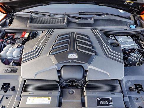 Used 2023 Lamborghini Urus S image 32