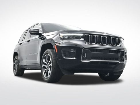 Used 2023 Jeep Grand Cherokee Overland image 34