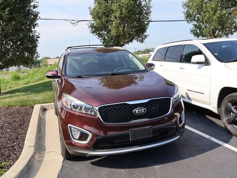 Used 2017 Kia Sorento EX AWD/4WD image 4