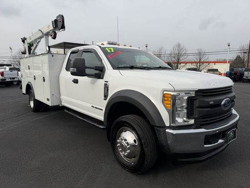 Used 2017 Ford F550 image 5