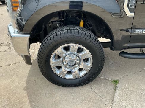 Used 2019 Ford F250 Lariat w/ Camper Package AWD/4WD image 17