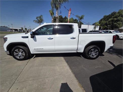 Used 2025 GMC Sierra 1500 SLT RWD image 8