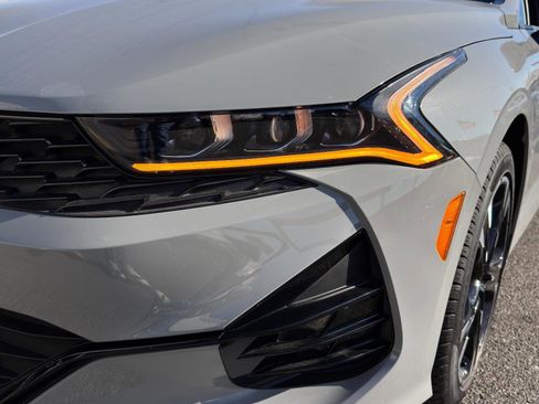 Used 2023 Kia K5 GT-Line image 11