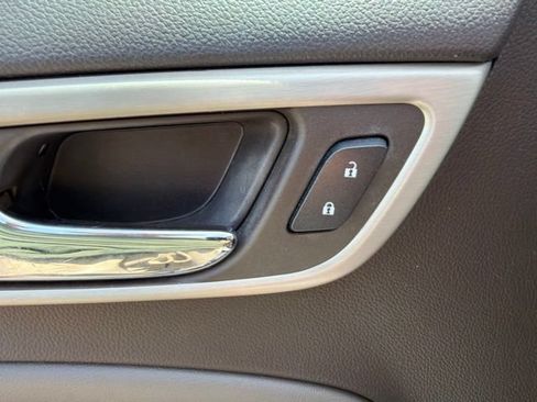 Used 2018 GMC Yukon Denali w/ Denali Ultimate Package AWD/4WD image 29