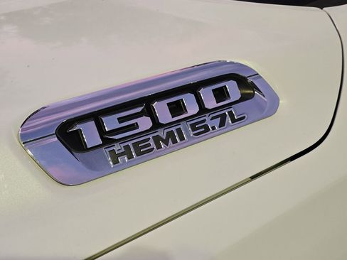 Used 2019 RAM 1500 Limited image 10