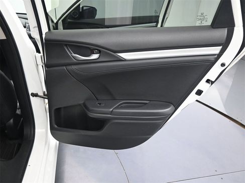 Used 2017 Honda Civic EX-L image 18