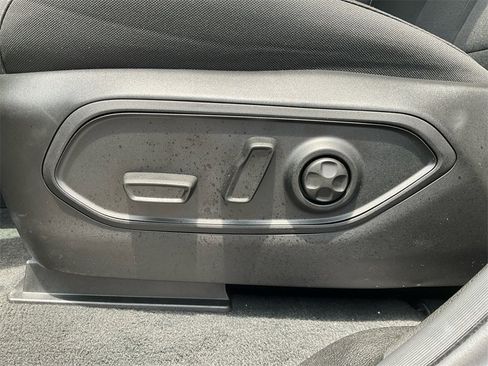 New 2025 Jeep Grand Cherokee L Laredo w/ Luxury Tech Group I image 35