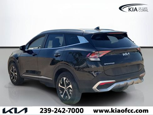 Certified 2023 Kia Sportage EX AWD/4WD image 4