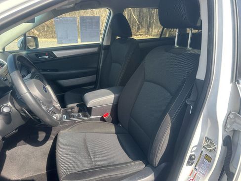 Used 2017 Subaru Outback 2.5i Premium image 14