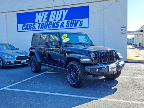 Used 2023 Jeep Wrangler Unlimited AWD/4WD image 1