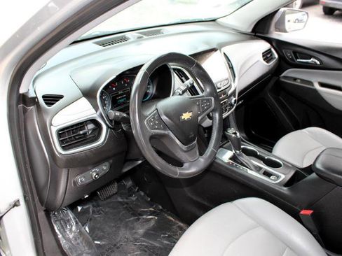 Used 2018 Chevrolet Equinox Premier image 11