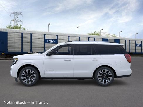New 2026 Ford Expedition Platinum image 3