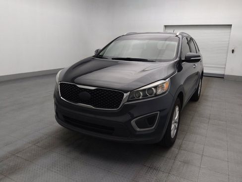 Used 2017 Kia Sorento FWD image 15