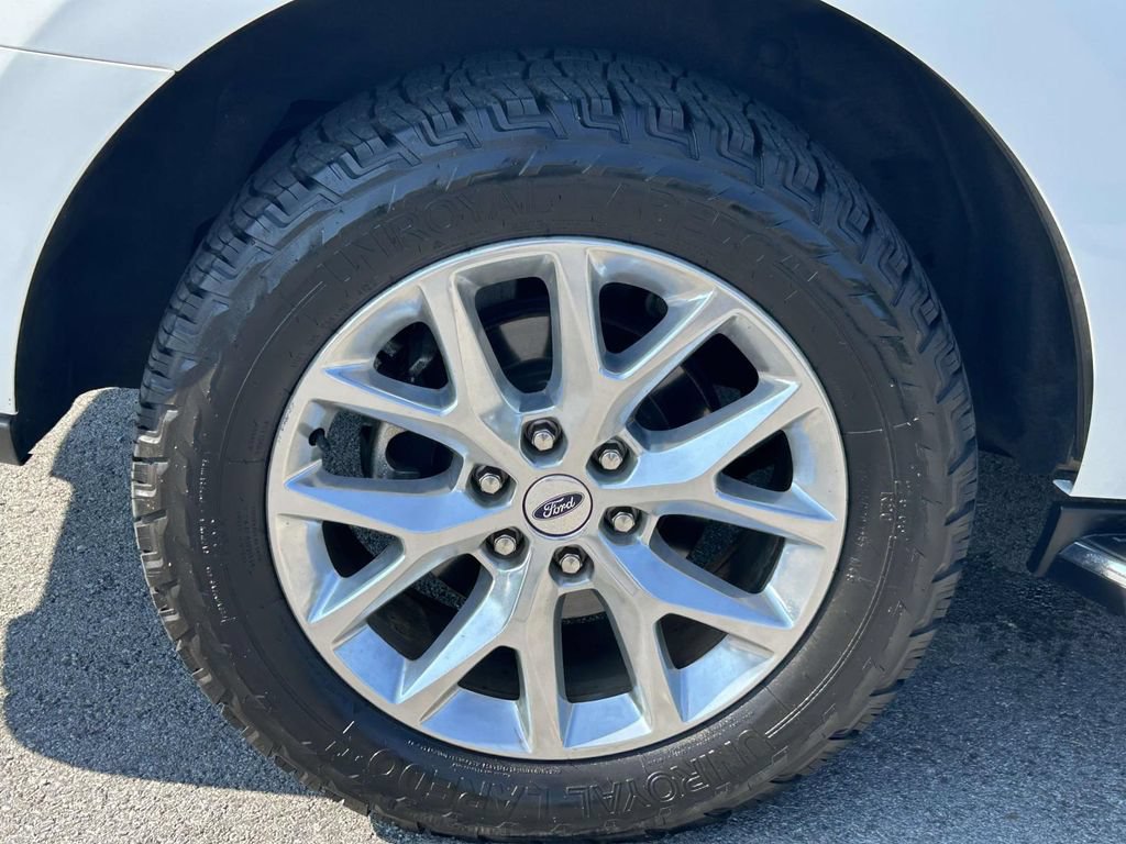 Used 2021 Ford Expedition XLT AWD/4WD image 10