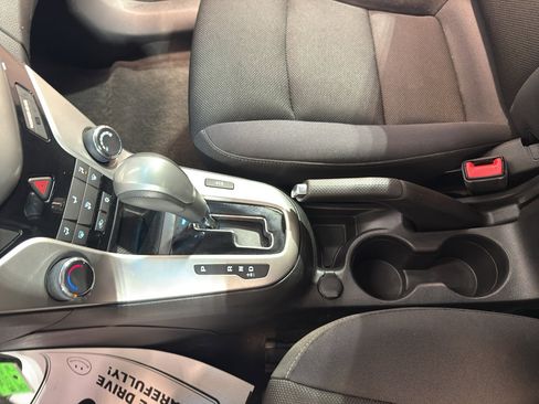 Used 2015 Chevrolet Cruze LT FWD image 18