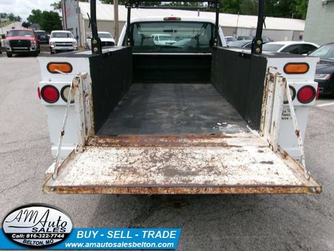 Used 2006 Ford F250 XL RWD image 5