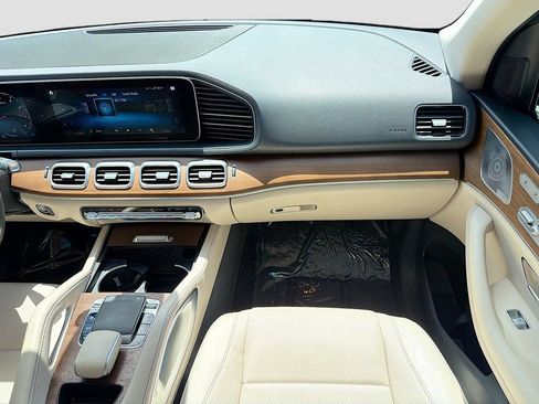 Used 2020 Mercedes-Benz GLE 350 w/ AMG Line Exterior image 17