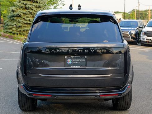 Used 2025 Land Rover Range Rover Long Wheelbase SE AWD/4WD image 6