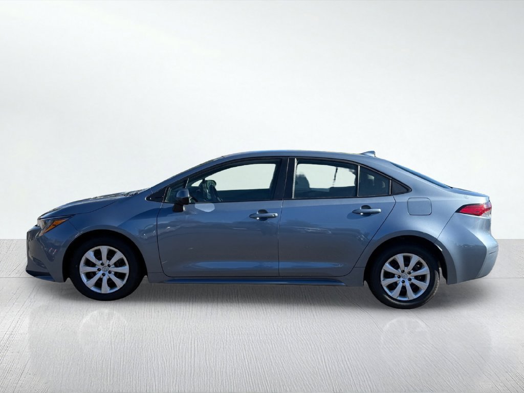 Certified 2025 Toyota Corolla LE FWD image 5
