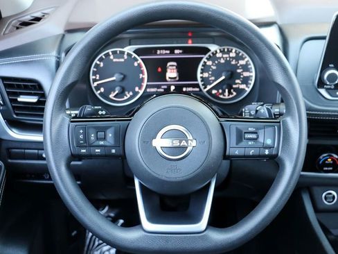 Used 2023 Nissan Rogue SV AWD/4WD image 22