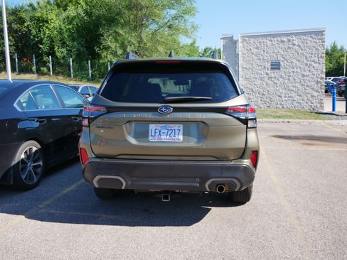 Used 2025 Subaru Forester Limited AWD/4WD image 4