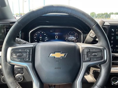 Used 2023 Chevrolet Silverado 1500 LT AWD/4WD image 22