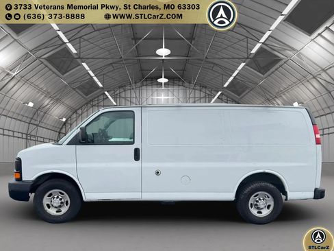 Used 2015 Chevrolet Express 2500 RWD image 6