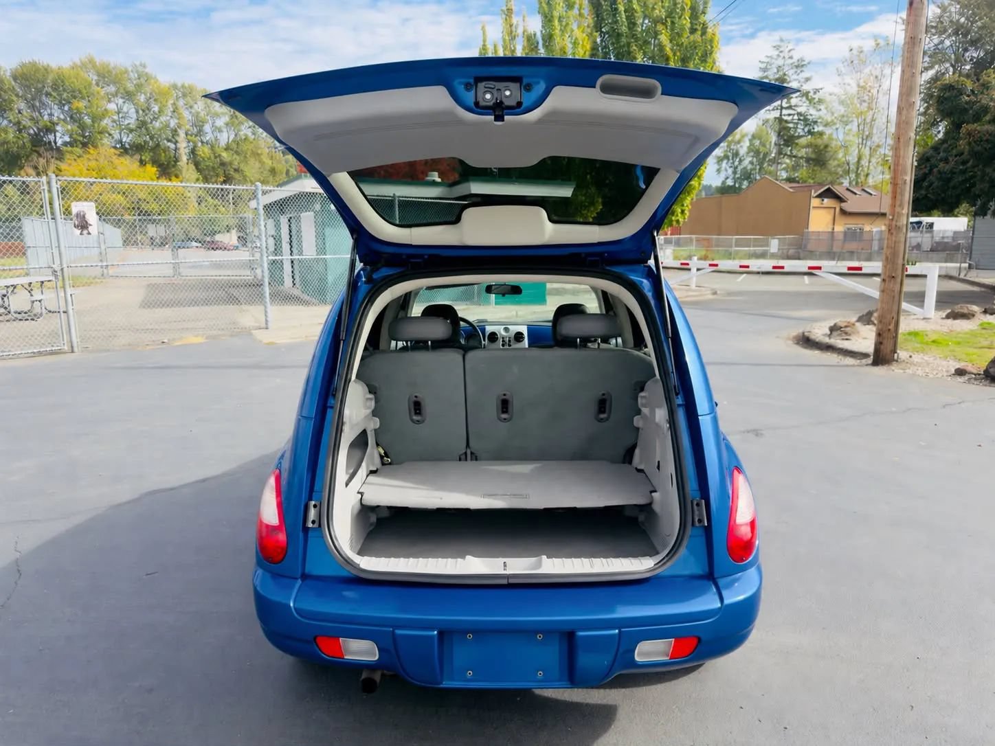 Used 2006 Chrysler PT Cruiser Touring FWD image 18