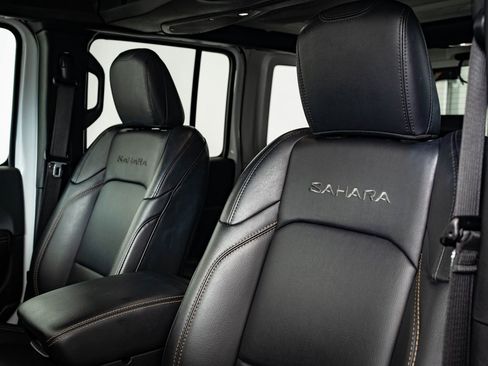 Used 2024 Jeep Wrangler Unlimited Sahara w/ Safety Group image 24