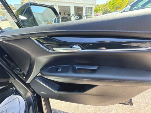 Used 2020 Cadillac XT5 Premium Luxury image 34