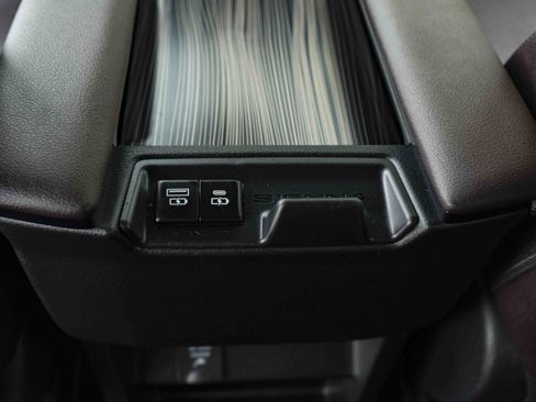 Used 2024 Toyota Sienna Platinum FWD image 44