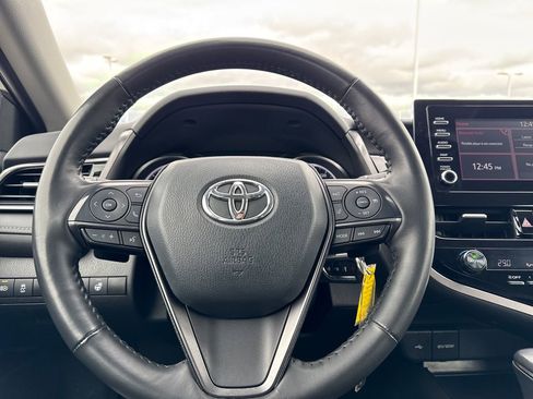 Used 2024 Toyota Camry SE image 16